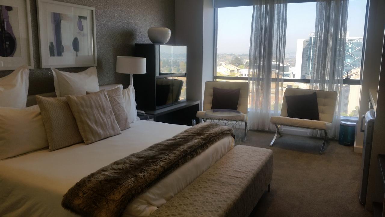 615 Sandton Skye Johannesburg Eksteriør billede